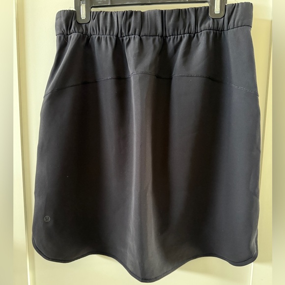 Knee Length Drawstring Skirt, Size 10 by lululemon - Picture 3 of 4